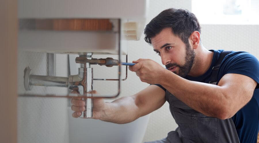 Professional emergency plumber services in Woodstock